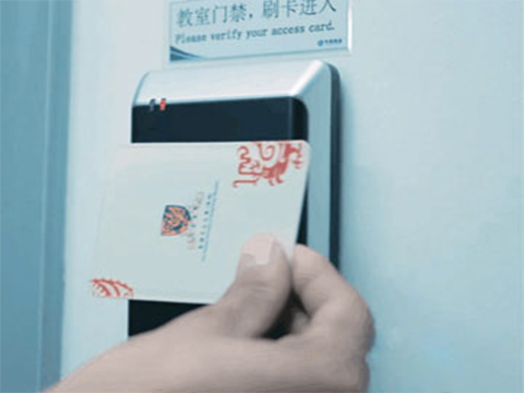 指纹、虹膜、人脸考勤机